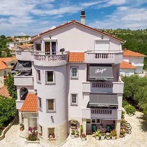 Baja Apartment Lopar
