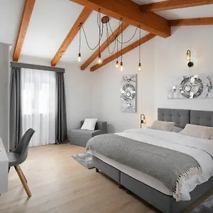 House Noe- With Hot Tub Villa Bale